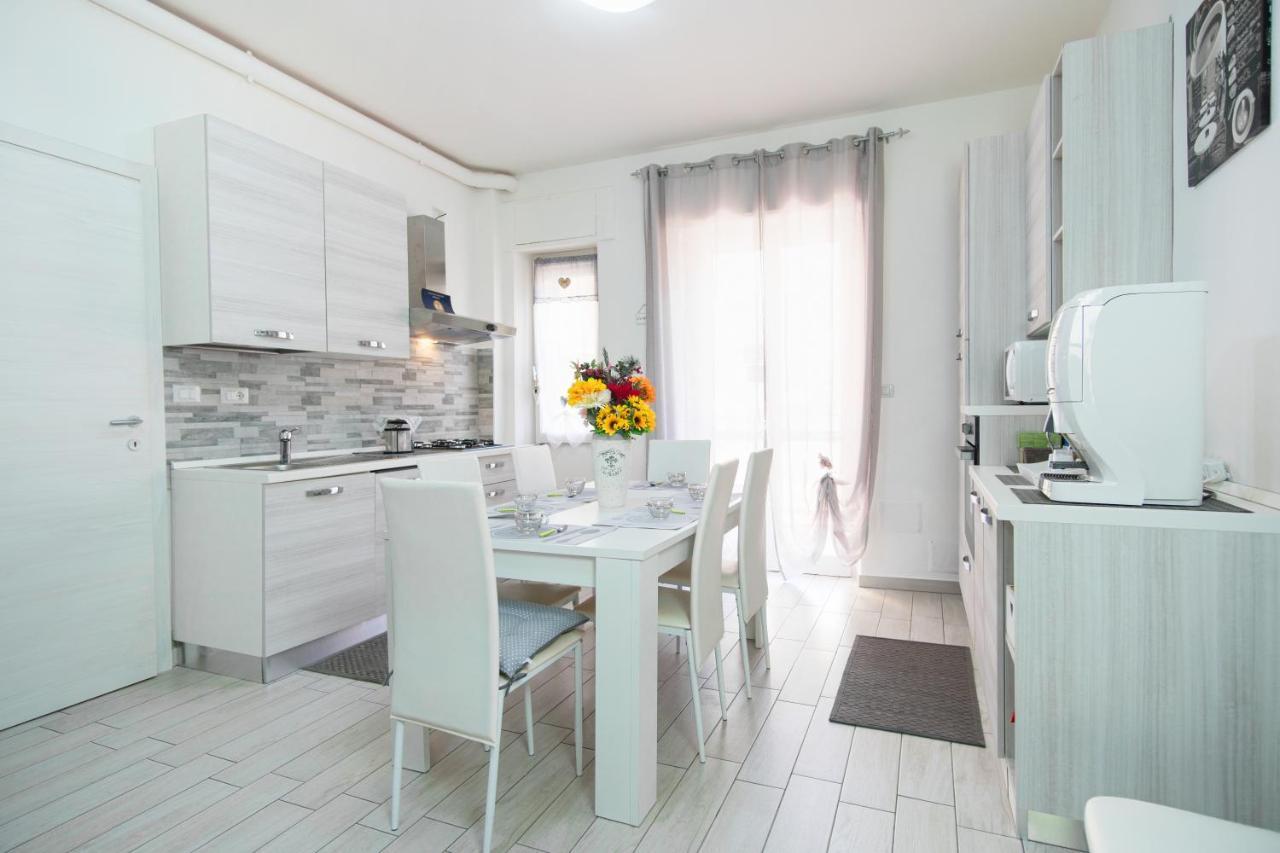 אלגהרו Jadianas Guest House מראה חיצוני תמונה