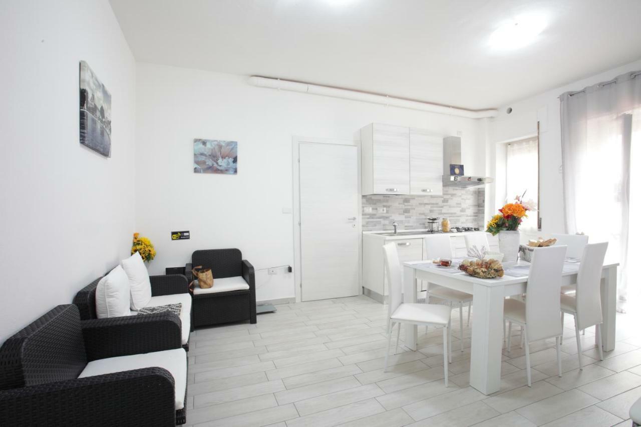 אלגהרו Jadianas Guest House מראה חיצוני תמונה